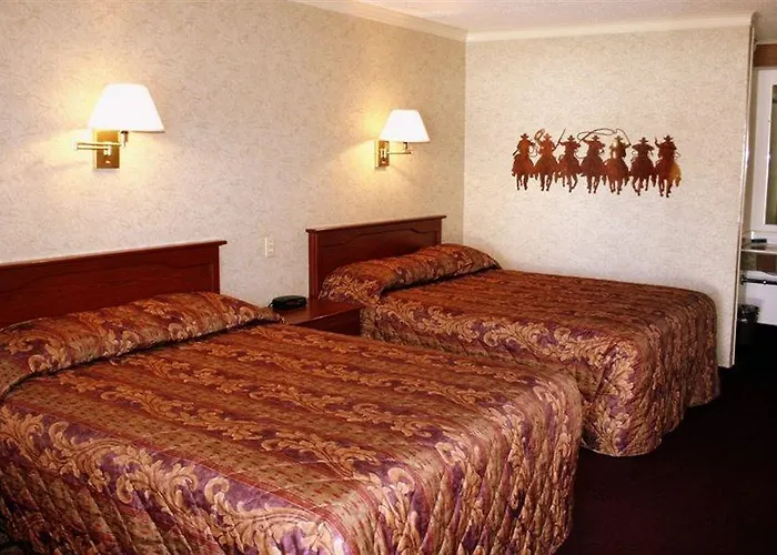 Covered Wagon Wy Hotel 2*