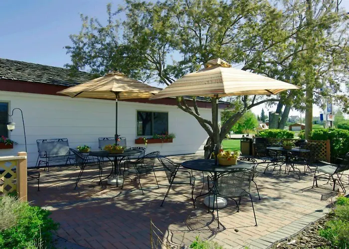 Hotel Covered Wagon Wy 2*