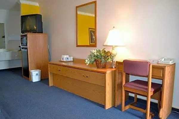 Covered Wagon Wy Hotel